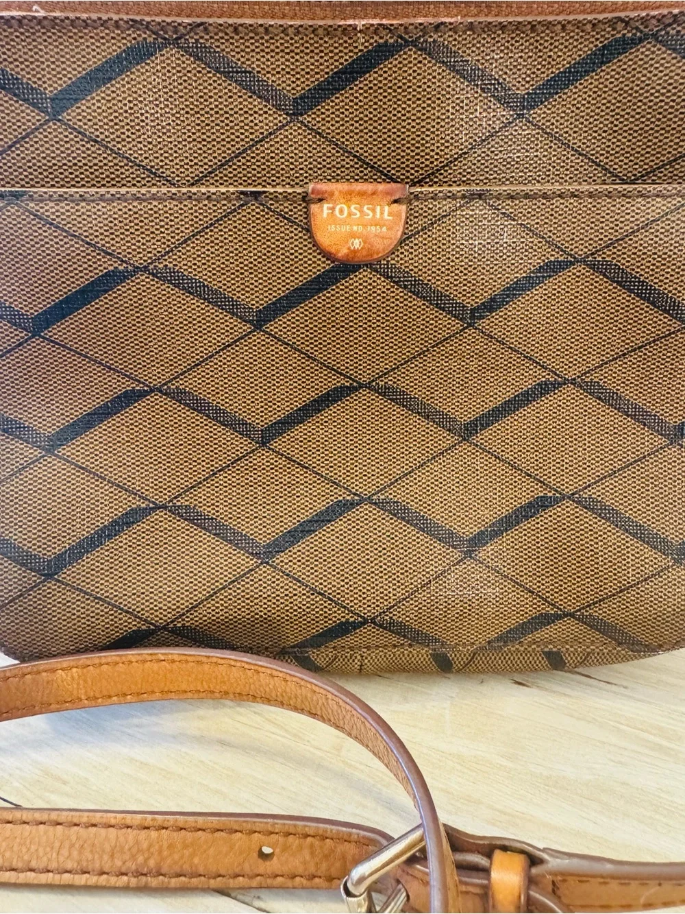 Fossil Brown Geometric Crossbody Purse Adjustable Strap